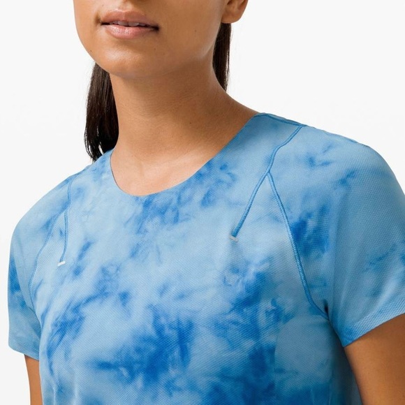 lululemon athletica Blue Tie-Dye Short Sleeve Tee - Picture 11 of 14